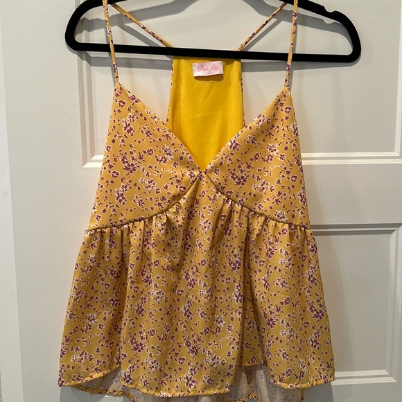Pink Lily Tops - Pink Lily floral flowy summer top